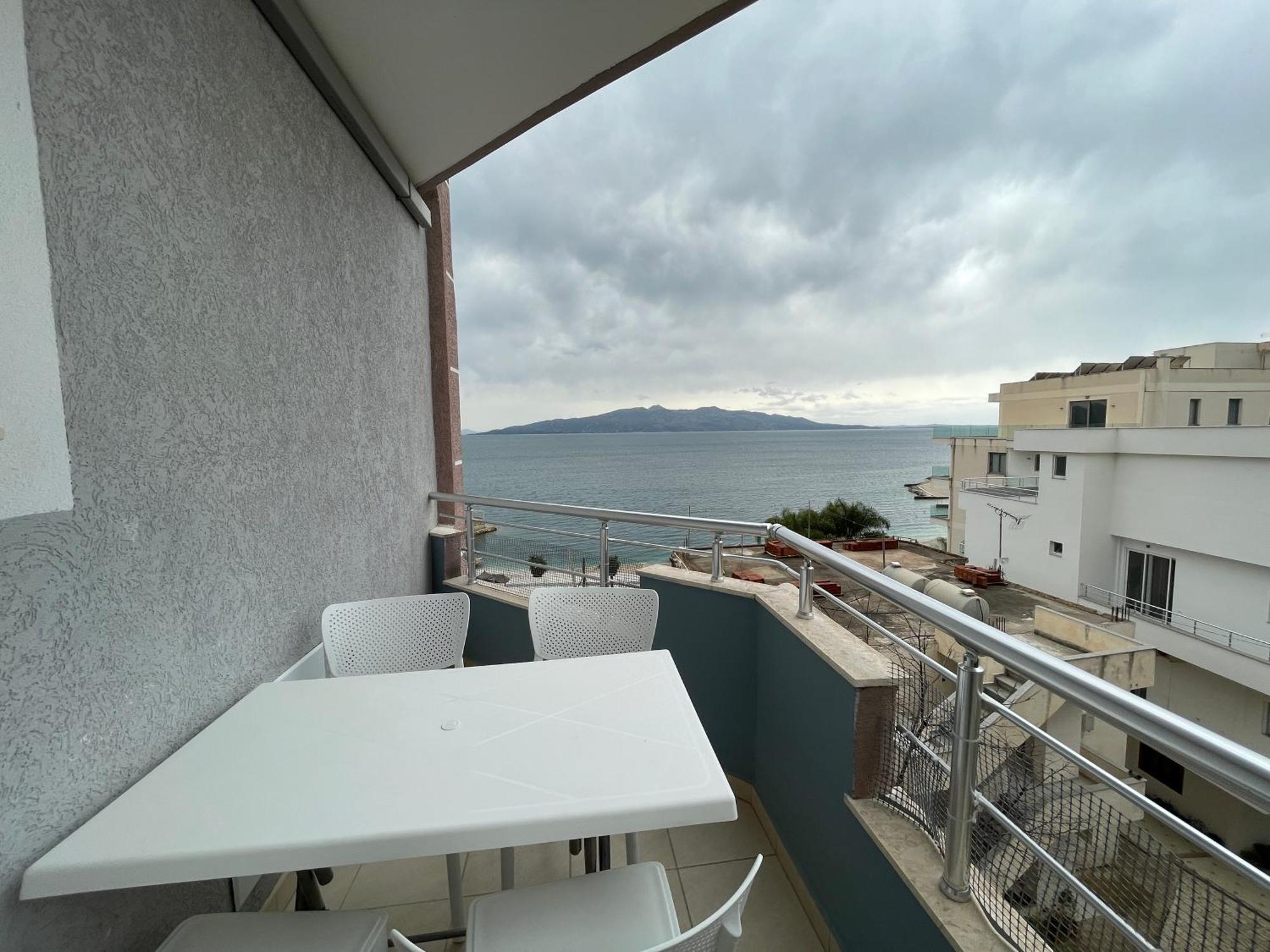 Susy Sea View Apartment Sarandë Exterior foto